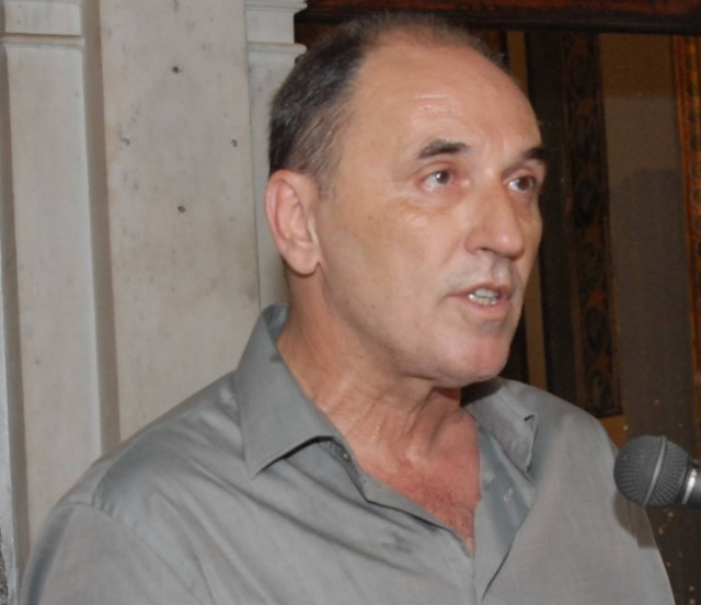 Σταθάκης: Η κυβέρνηση λειτουργεί υπό συνθήκες πανικού