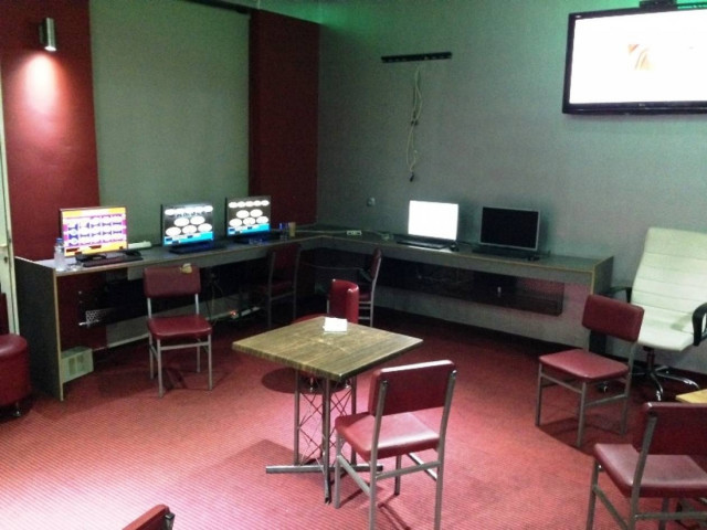 Αττική: Εντοπίστηκε κατάστημα τυχερών παιχνιδιών στο Κερατσίνι (pics)