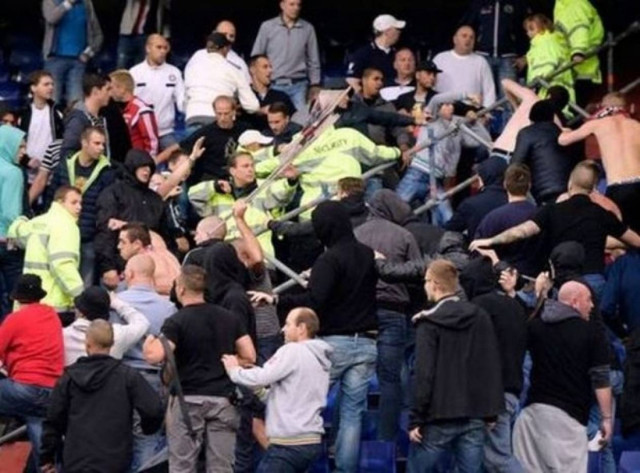 Επεισόδια στο Φέγενορντ - Σταντάρ Λιέγης (video)