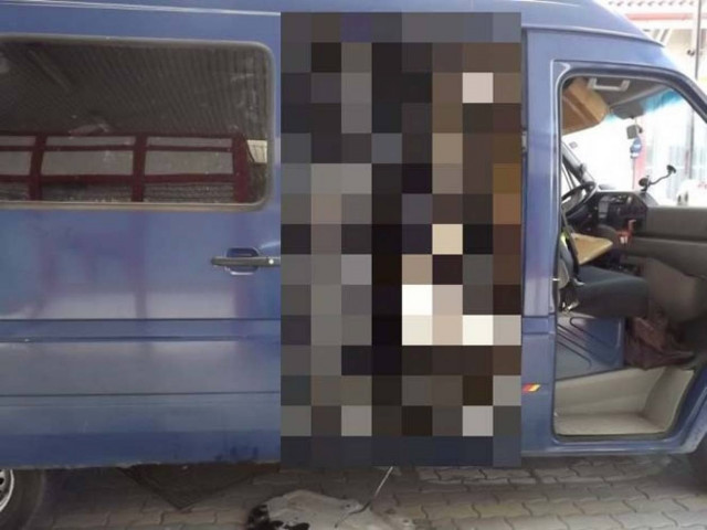 Πώς μπορείς να χωρέσεις ένα τζιπ μέσα σε ένα φορτηγάκι; (pics)