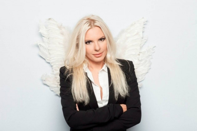 ΑΝΝΙΤΑgr: Με ποδοσφαιριστές, αθλητικογράφους και φίλαθλους