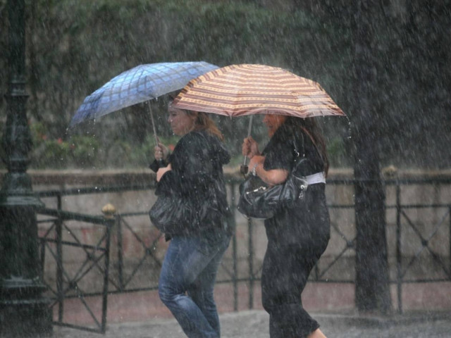 Καιρός: Έρχονται (ξανά) βροχές και καταιγίδες