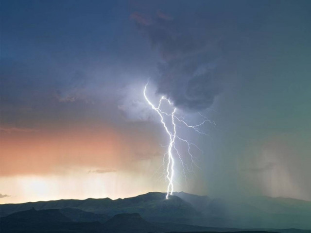 Καιρός: Έρχονται βροχές και καταιγίδες