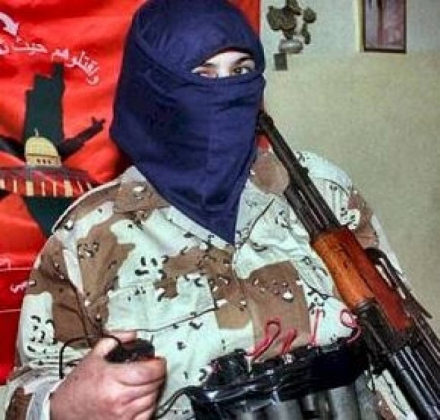 Γυναίκα καμικάζι πάρεσυρε στο θάνατο τζιχαντιστές του ΙΚ