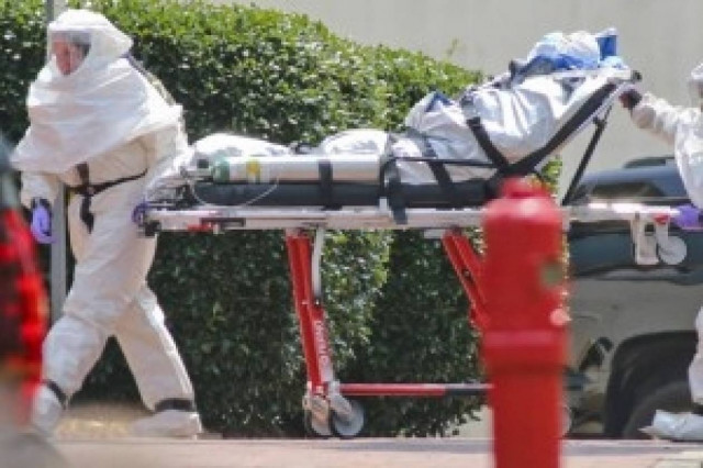 Μάχη για τη ζωή του δίνει ο ασθενής με τον ιό Έμπολα στις ΗΠΑ