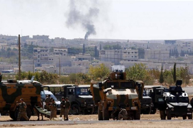 Συρία: Μαίνονται οι μάχες στην Κομπάνι, χιλιάδες oι πρόσφυγες