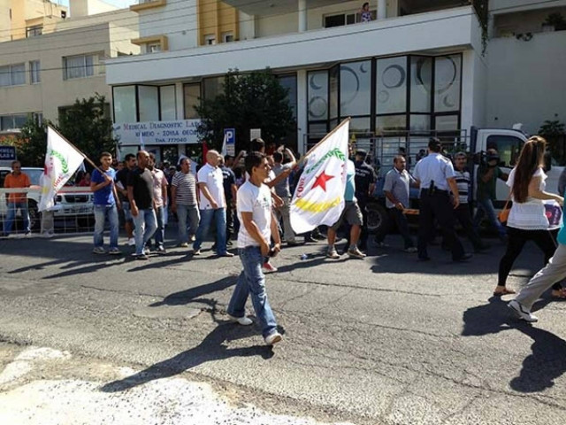 Ένταση κατά τη διάρκεια διαμαρτυρίας Κούρδων, έξω από την πρεσβεία των ΗΠΑ