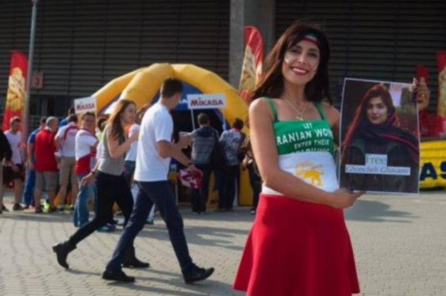 Απεργία πείνας ξεκίνησε η Ιρανή που κρατείται επειδή παρακολούθησε αγώνα βόλεϊ ανδρών