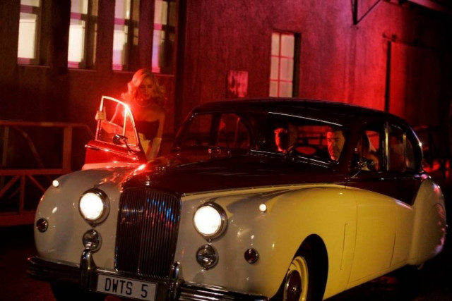 DWTS: Πέμπτη συνέχεια με κλασικά αυτοκίνητα