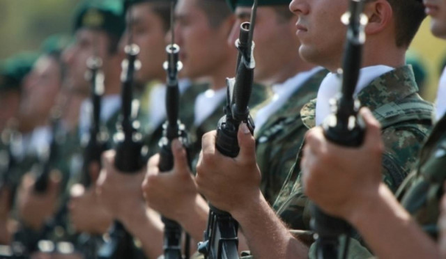 Έκρηξη όλμου στον Βόλο: «Να απαγορευτούν οι ασκήσεις με πραγματικά πυρά»