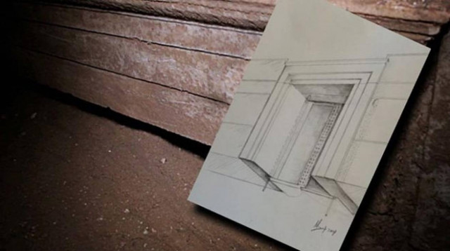 Αμφίπολη: Νέα ευρήματα - Βρέθηκαν κομμάτια της σπασμένης μαρμάρινης πόρτας