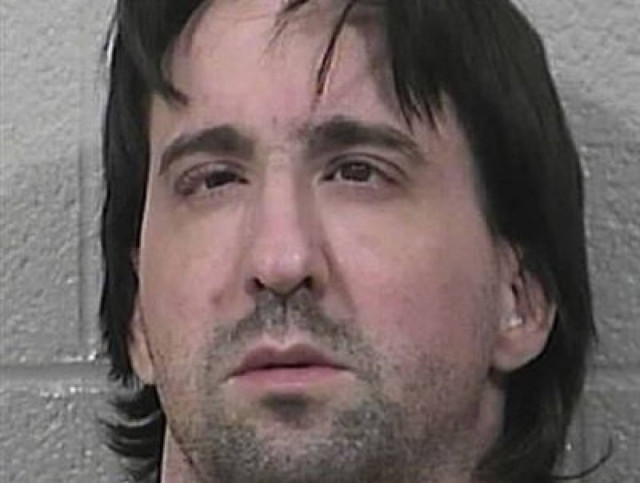 Σοκ:Μετά από τις κότες, τον έπιασαν να κάνει σεξ με... φραγκόκοτα!