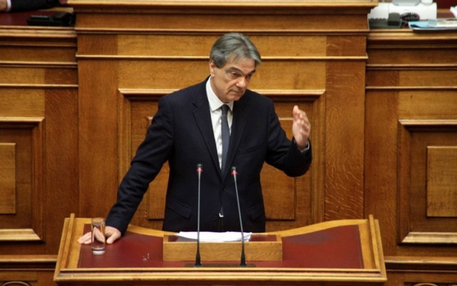 Βολές Σηφουνάκη κατά κυβέρνησης και ΠΑΣΟΚ