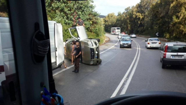 Κρήτη: Τροχαίο στην Ε.Ο στο ύψος των Σισσών - Ντεραπάρισε το όχημα