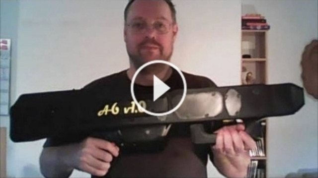 Όπλο που μετατρέπει το χαρτί σε σαΐτες και τις εκτοξεύει (Video)