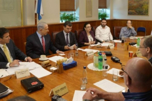 Ισραηλινοί και Παλαιστίνοι «πολεμούν» μαζί τον Έμπολα