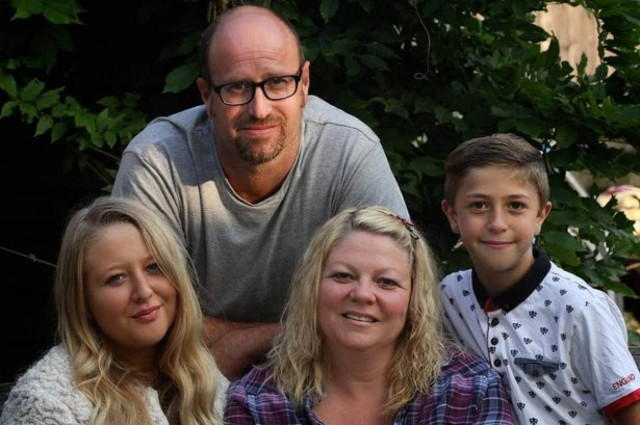 Γονείς δώρισαν τα νεφρά τους στα παιδιά τους (pics)