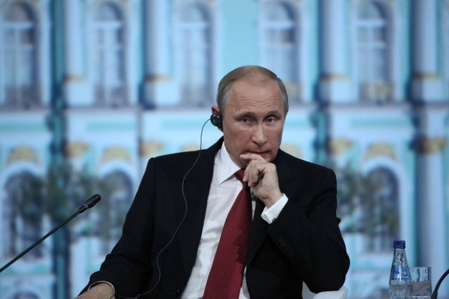 Στη Μόσχα ο πρωθυπουργός της Κίνας