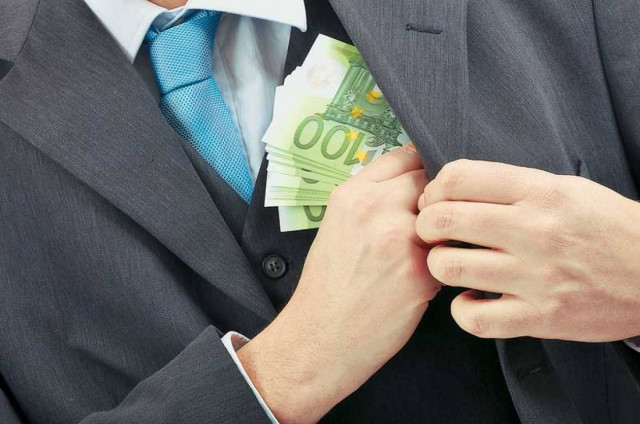 Θεσσαλονίκη: Για ξέπλυμα χρήματος κατηγορούνται δύο εφοριακοί