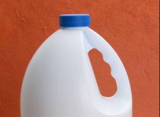 Σοκ: Μητέρα ανάγκασε τα παιδιά της να πιουν χλωρίνη