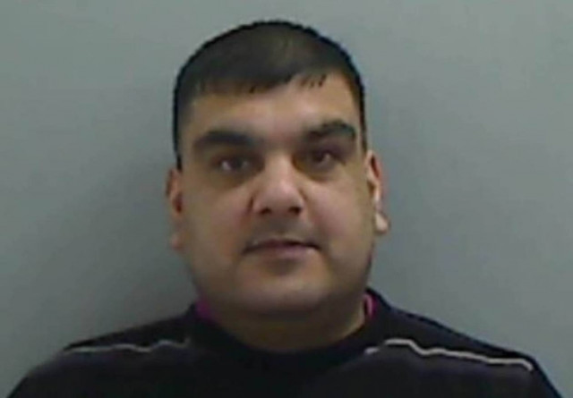 Συγκρούστηκε αυτοκίνητο και χιόνισε... ηρωίνη! (pics)