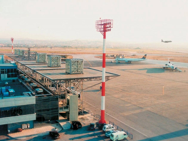 Ετοιμάζουν φόρο 15 έως 20 ευρώ ανά επιβάτη στα αεροδρόμια