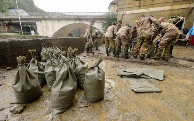 Ιταλία: Δυο νεκροί από σφοδρό κύμα κακοκαιρίας στα κεντρικά της χώρας