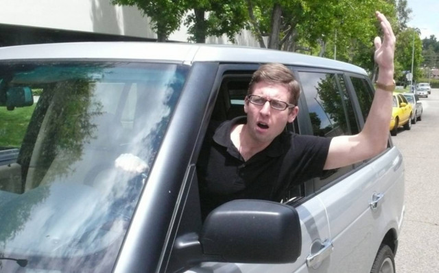 Πώς να αντιμετωπίσεις έναν εξοργισμένο οδηγό (Video)