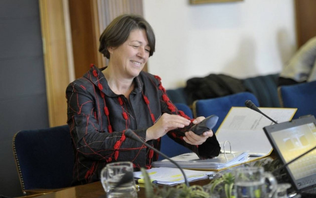 Ο Γιούνκερ προτείνει για Επίτροπο την υπουργό Ανάπτυξης της Σλοβενίας