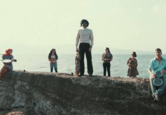 Σπάει ταμεία η κρητική version του «Do you love me»-Το βίντεο που «σαρώνει»