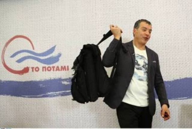 Διαψεύδει το Ποτάμι τη συνάντηση Τσίπρα - Θεοδωράκη