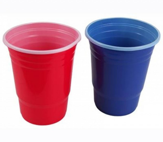 Βρήκε στον καφέ του ένα νεκρό.... ποντίκι (pics)