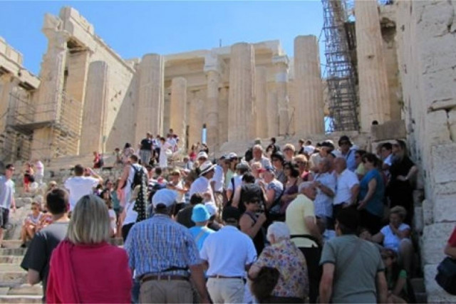 Alpha Bank: 22,5 εκατ. τουρίστες το 2014 στην Ελλάδα