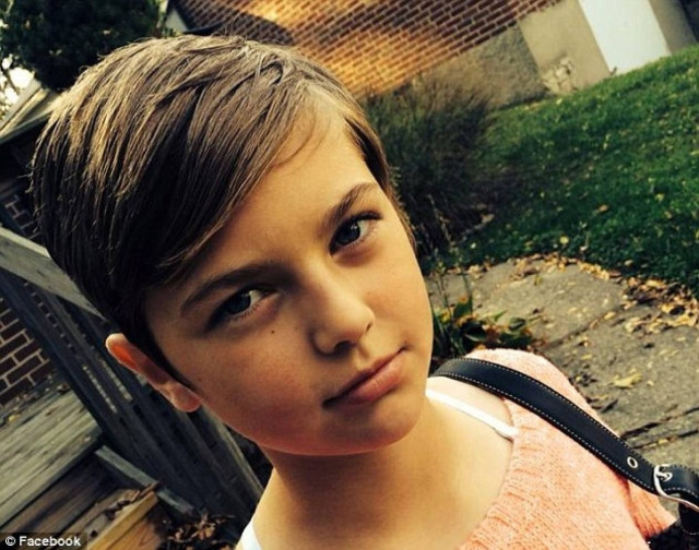 Δώρισε τα μαλλιά της σε καρκινοπαθείς και έπεσε θύμα εκφοβισμού (pics)