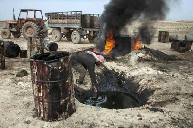 Δύο εκατ. την ημέρα έβγαζαν οι τζιχαντιστές από την πώληση πετρελαίου!