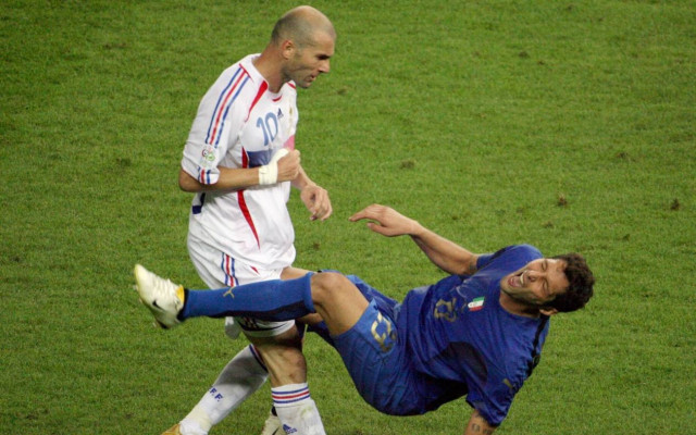 Απίστευτες ποδοσφαιρικές «μάχες»