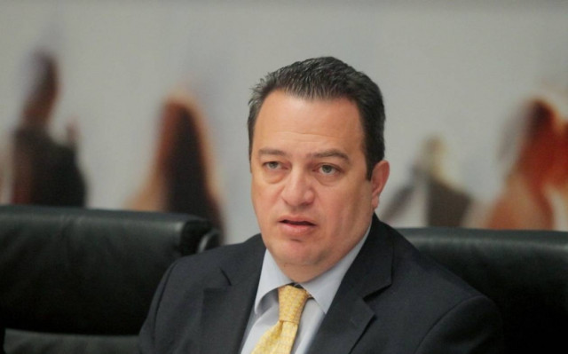 Ε. Στυλιανίδης: «Όποιος δεν είναι Καραμανλικός να το δηλώσει!»(vid)