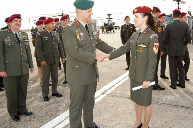 Η πρώτη γυναίκα χειριστής ελικοπτέρων στην Ελλάδα!