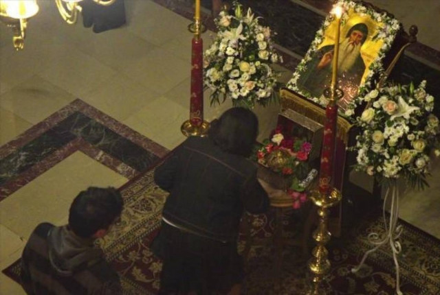 Άρτα: Πλήθος κόσμου προσκύνησε την κάρα του Οσίου Δαβίδ