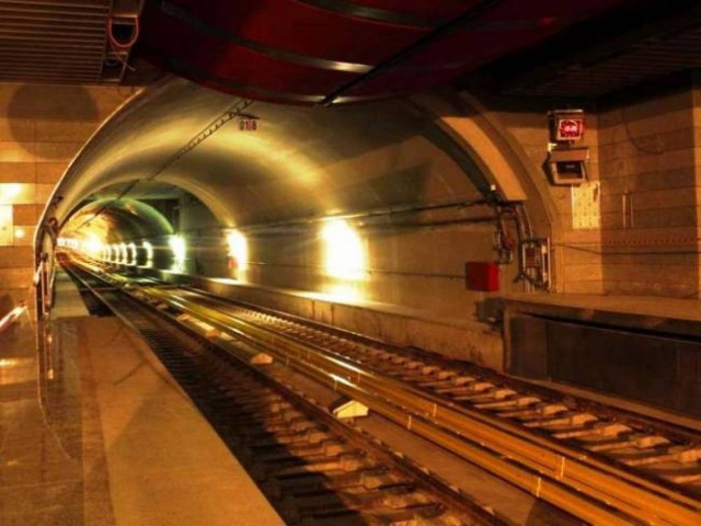 Wooden statue unearthed during work to extend Attiko Metro's line 3