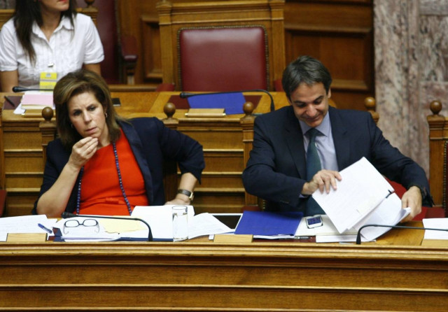 Νέα κόντρα στη συγκυβέρνηση: Χριστοφιλοπούλου εναντίον Χαρδούβελη