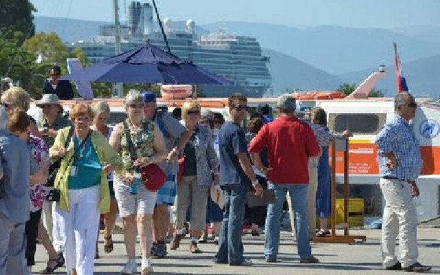 Αύξηση 15,6% στις αφίξεις τουριστών το α΄εξάμηνο