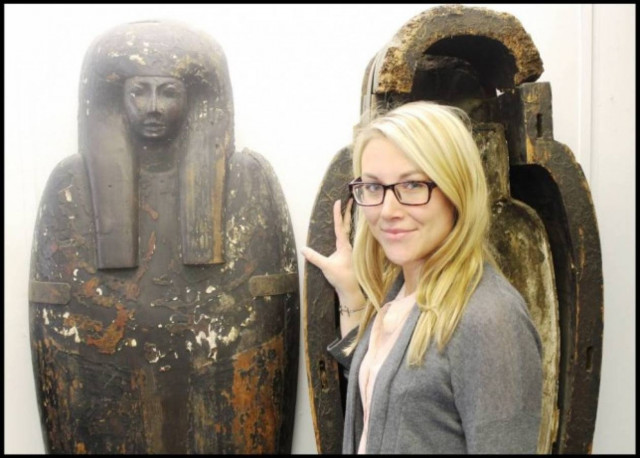 Ανακαλύφθηκε αιγυπτιακή σαρκοφάγος σε ένα... σαλόνι (pics)