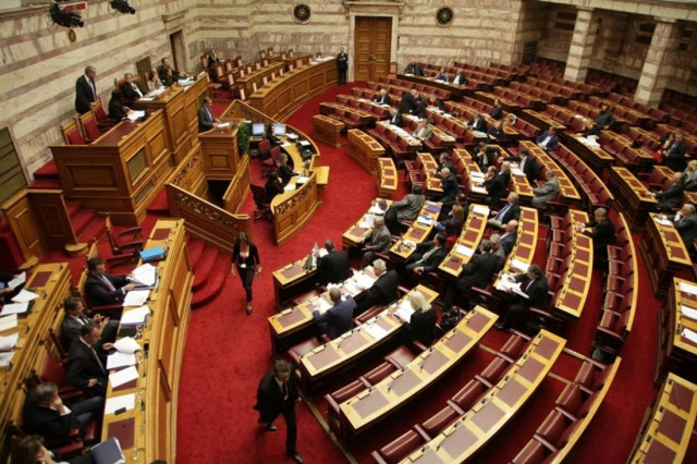 Ψηφίστηκε η ρύθμιση για τις ληξιπρόθεσμες οφειλές