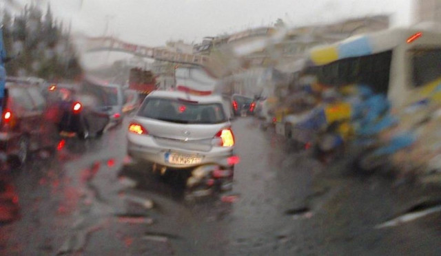 Κυκλοφοριακό χάος λόγω κακοκαιρίας