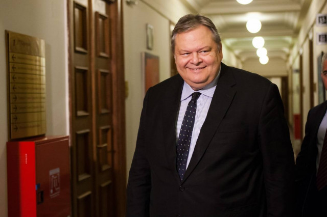 Βενιζέλος: Στην Κύπρο παραβιάζεται βάναυσα το διεθνές δίκαιο