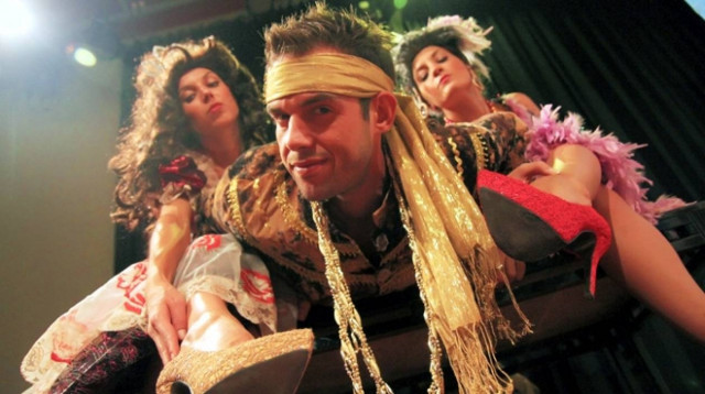 «Πλούτος» και «Ειρήνη» του Αριστοφάνη στην Αθηναϊκή Σκηνή