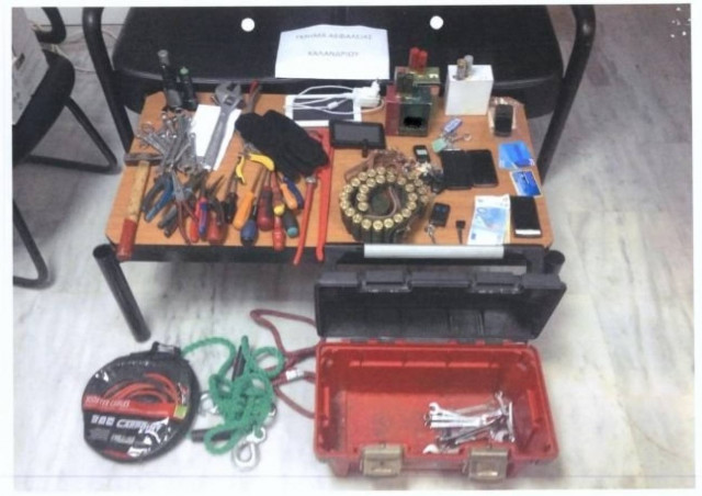 Σπείρα έκλεβε Ι.Χ. και τα... εξαφάνιζε