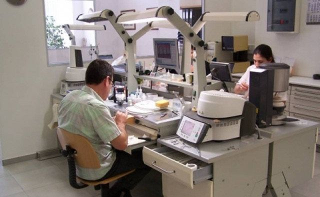 Δικογραφία σε βάρος 72χρονου για παράνομες οδοντιατρικές υπηρεσίες