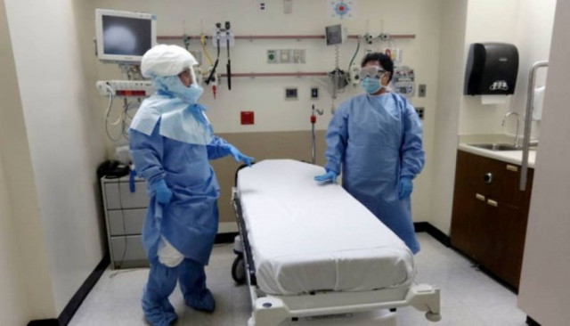 Έμπολα: Εθελοντική και όχι υποχρεωτική καραντίνα στα άτομα υψηλού κινδύνου